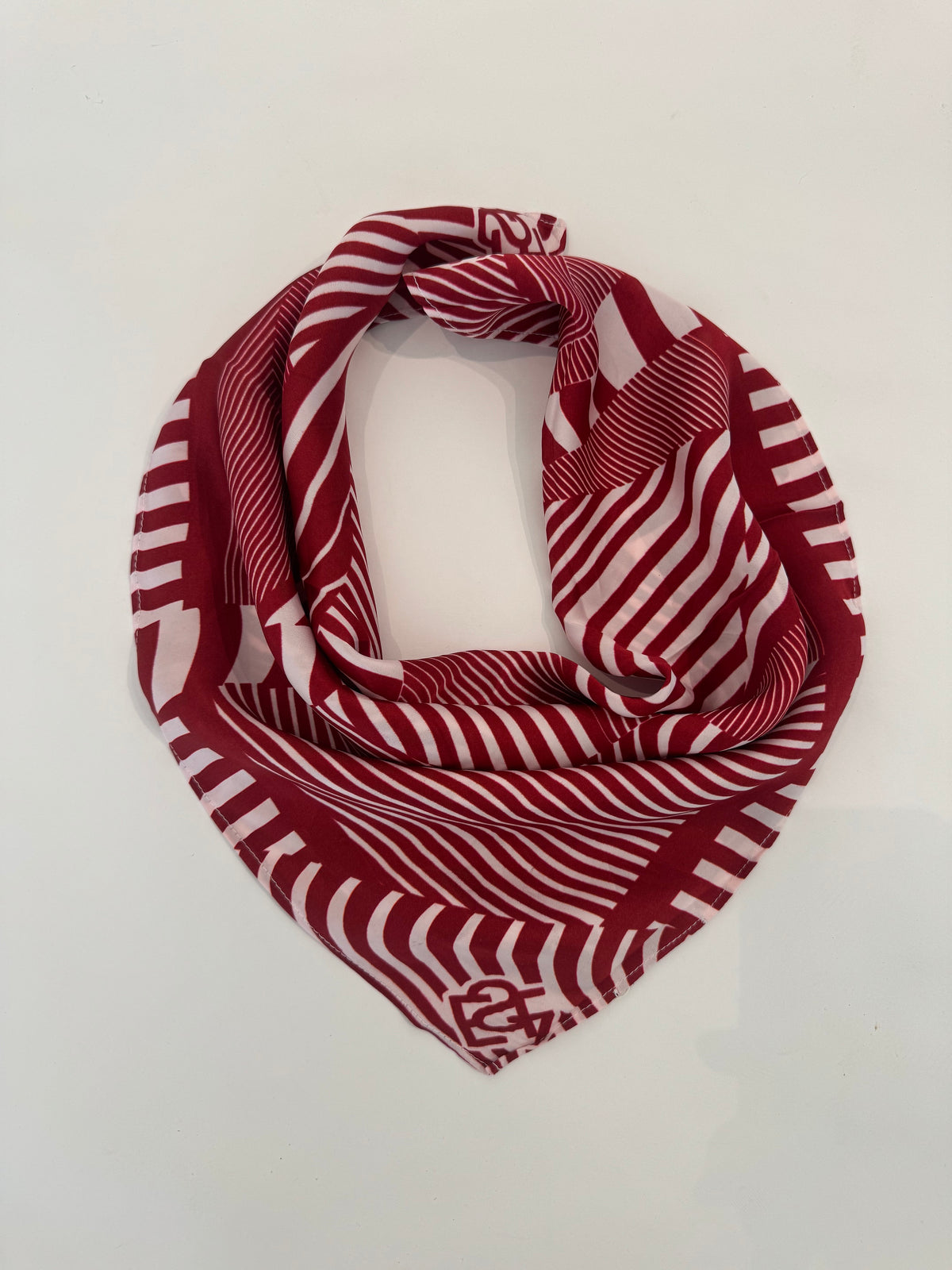 FESTIVE SCARF RED / OFF WHITE