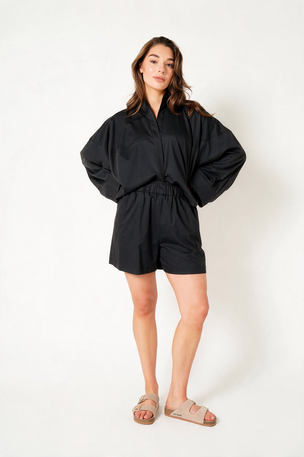 DEFNE SHORTS Black