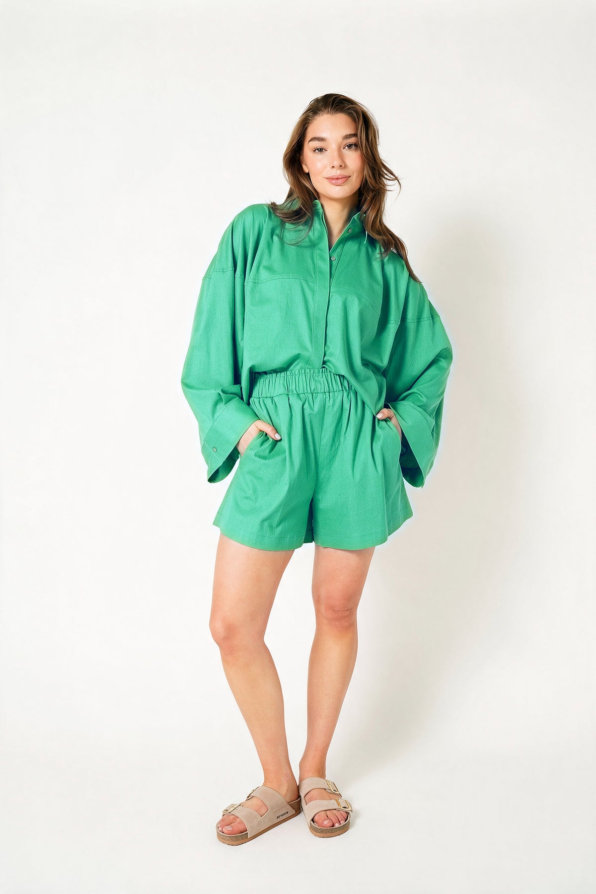 DEFNE SHORTS Bright Green