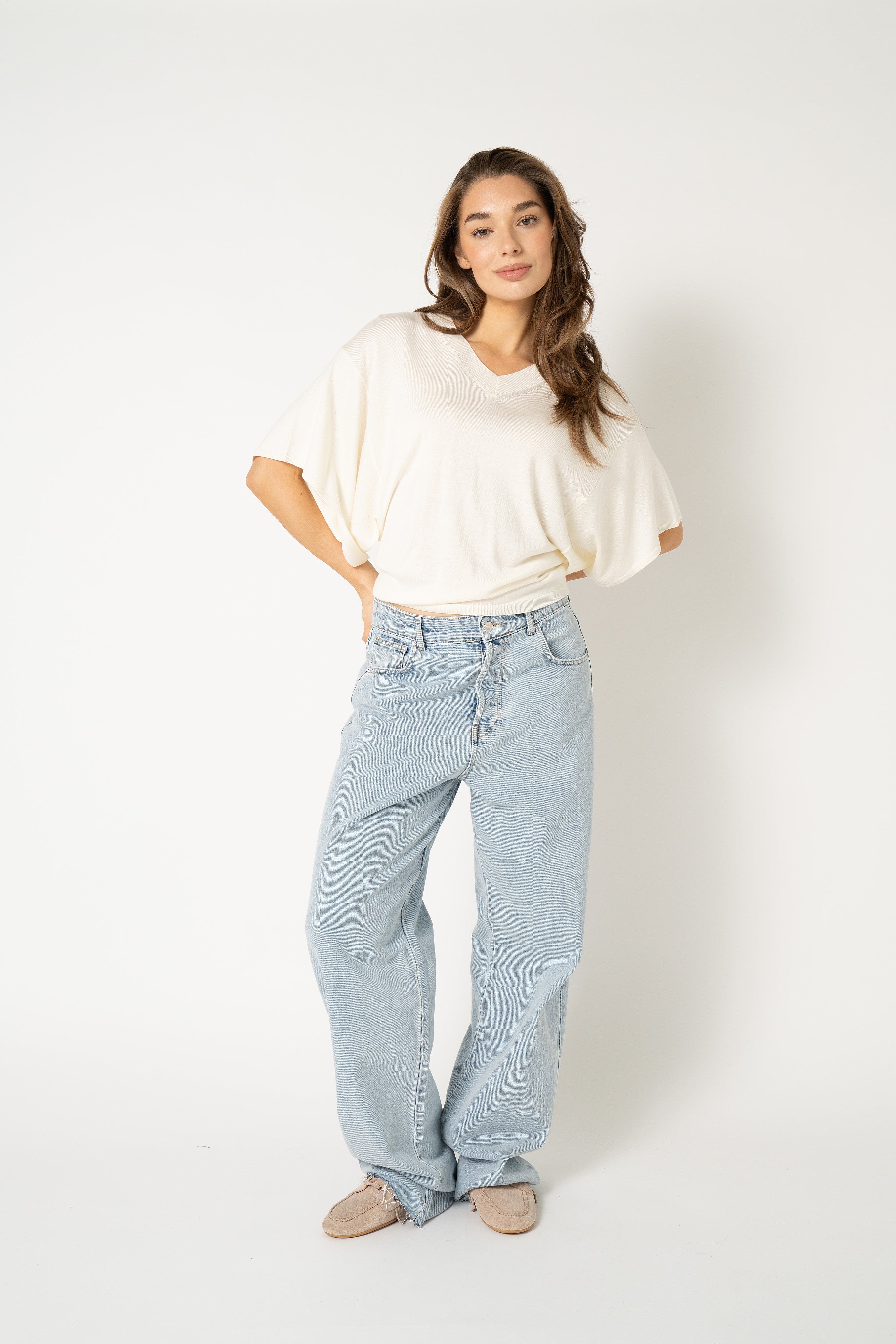 Suzette V Knitted Off White