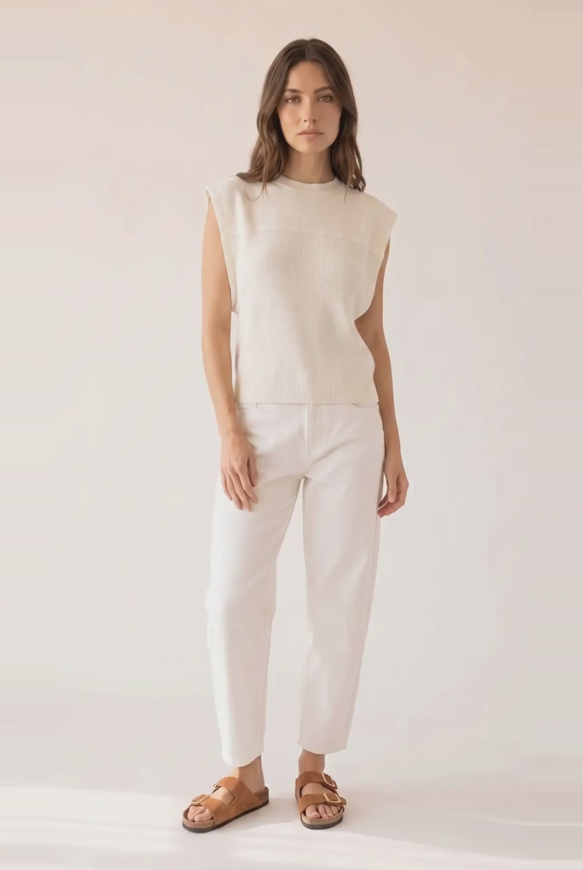 ORI KNIT FW26 OFF-WHITE - video